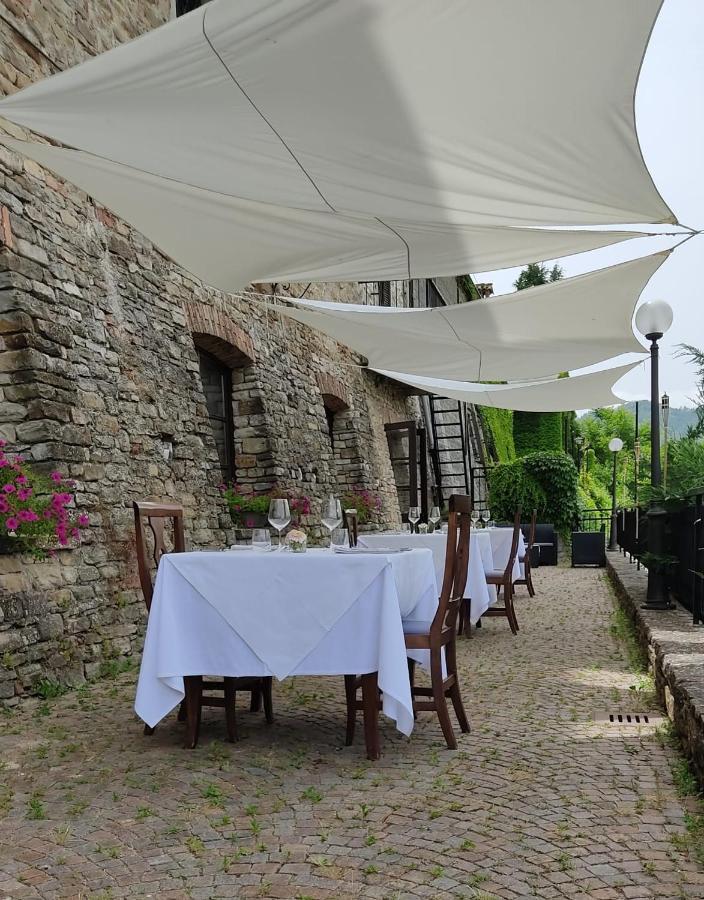 Il Castello Di Bubbio Hotel Eksteriør billede