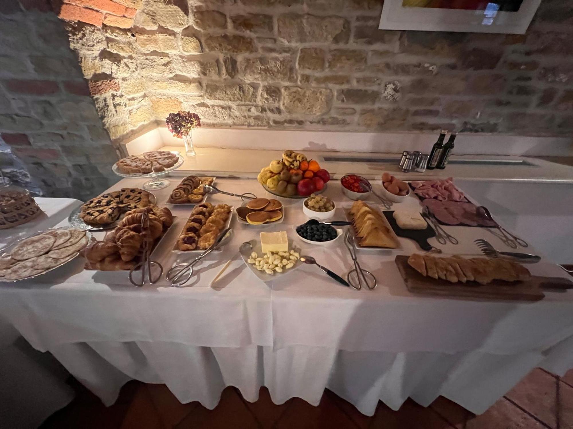 Il Castello Di Bubbio Hotel Eksteriør billede